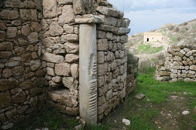 Acrocorinth - Ancient columns used in medieval construction